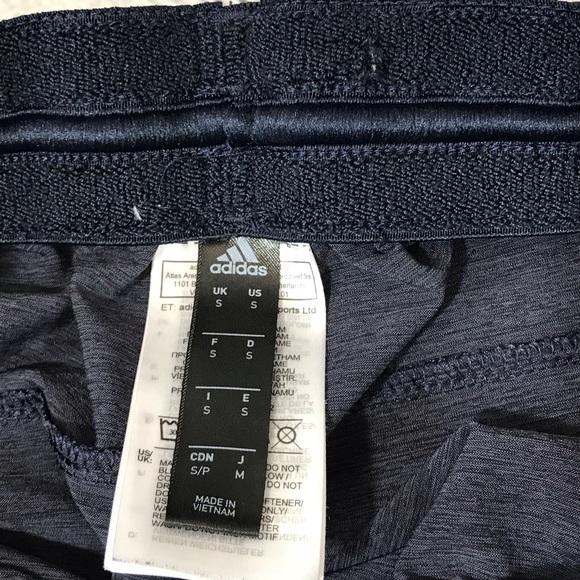 ☘️❄️ Adidas Axis Woven training Shorts ❄️☘️ - Picture 3 of 11